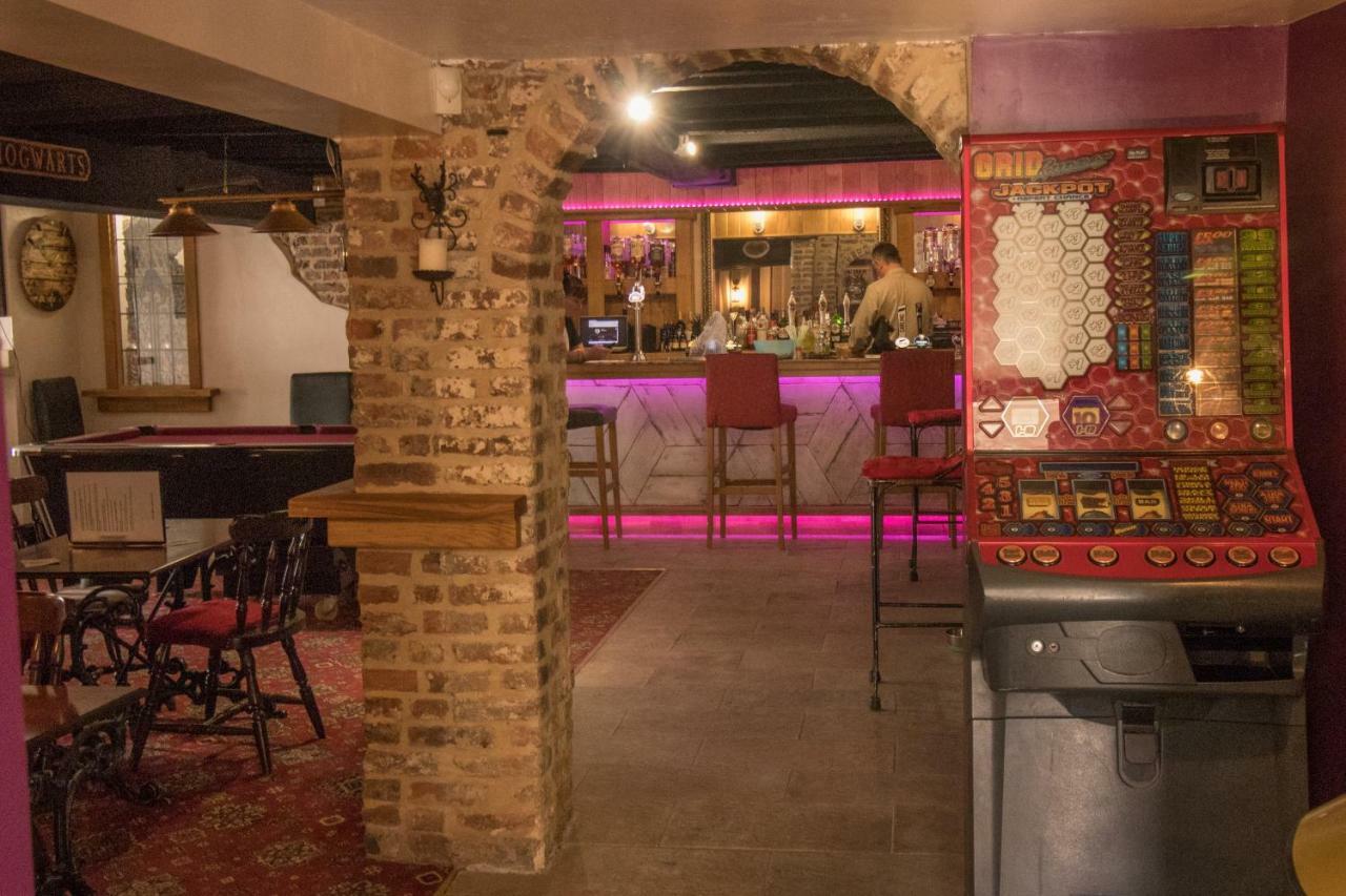 The Cabin Saracens Head Chapel St. Leonards Exterior foto